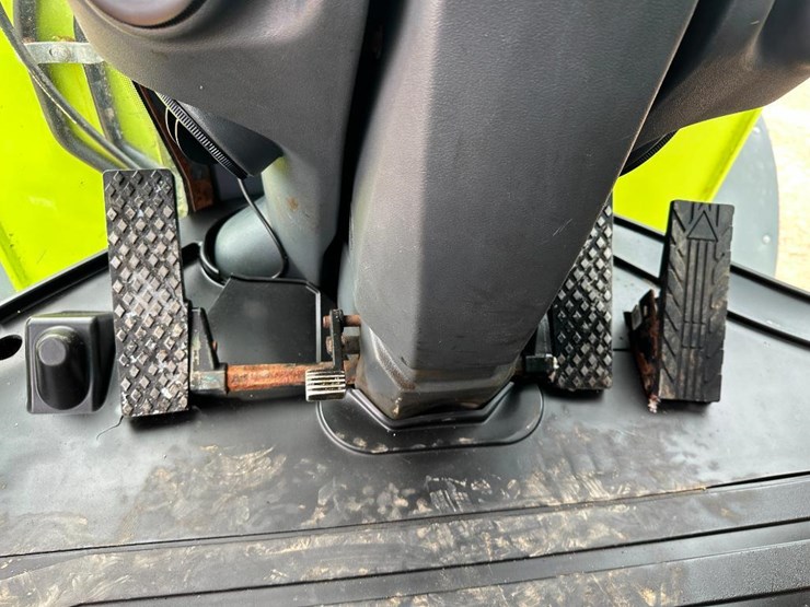 2010-deere-644k-image-55