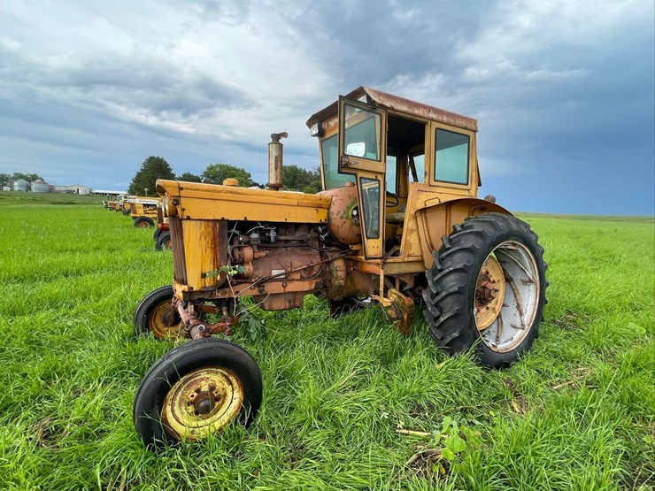 minneapolis-moline-m5-image-29