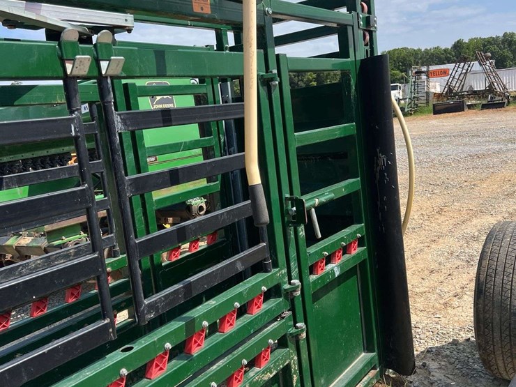 arrowquip-q-catch-86-series-squeeze-chute-image-12