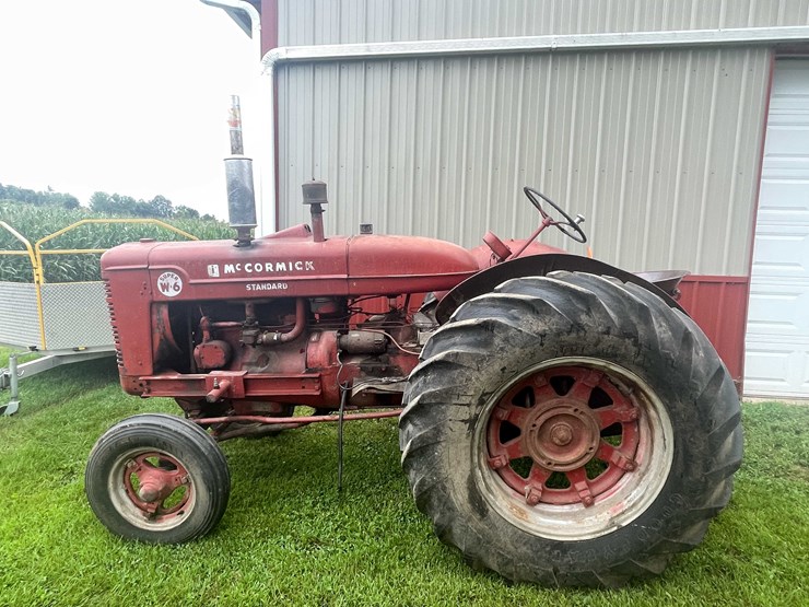 #6683-•-international-tractor-image-1