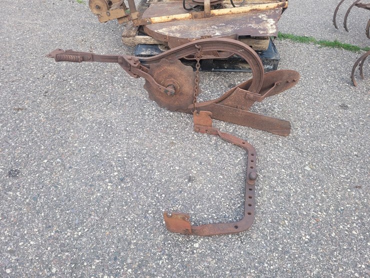 1949-international-cub-image-13