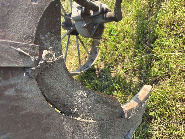 john-deere-subsoiler-image-29