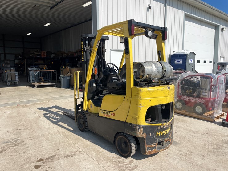 #6277-•-2011-hyster-40-lp-forklift-image-7