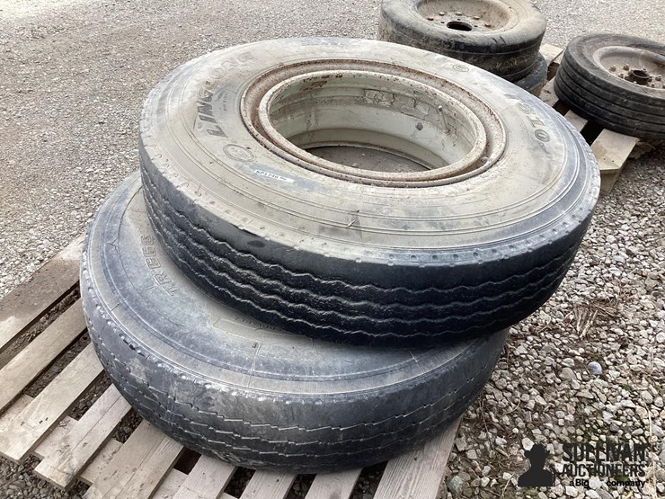11r22.5-tires-&-rims-image-8