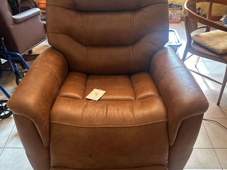 golden-power-lifting-recliner-image-1