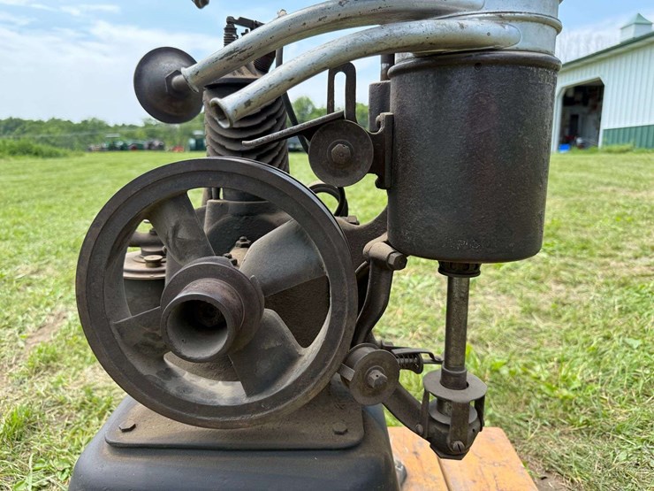standard-gas-engine-cream-separator-image-9