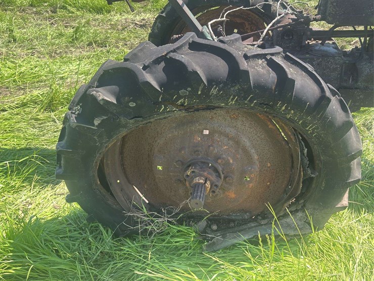 john-deere-h-image-23