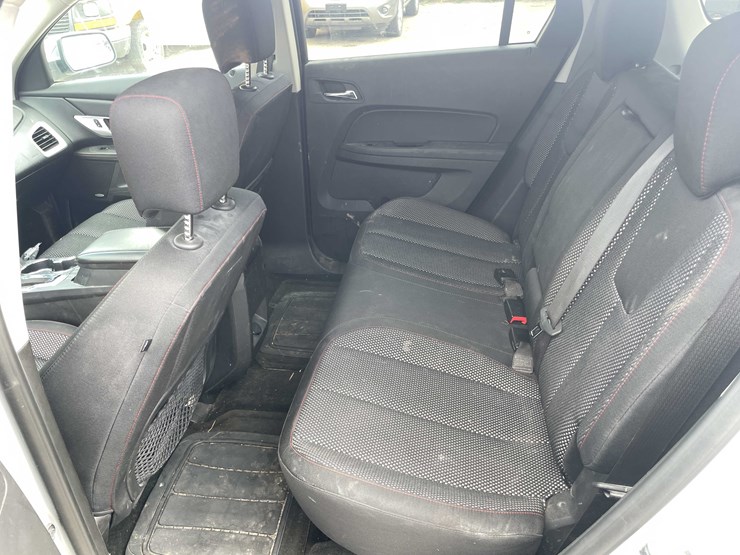 #1292-•-2015-gmc-terrain-awd-(has-wi-title)-(of)-image-36
