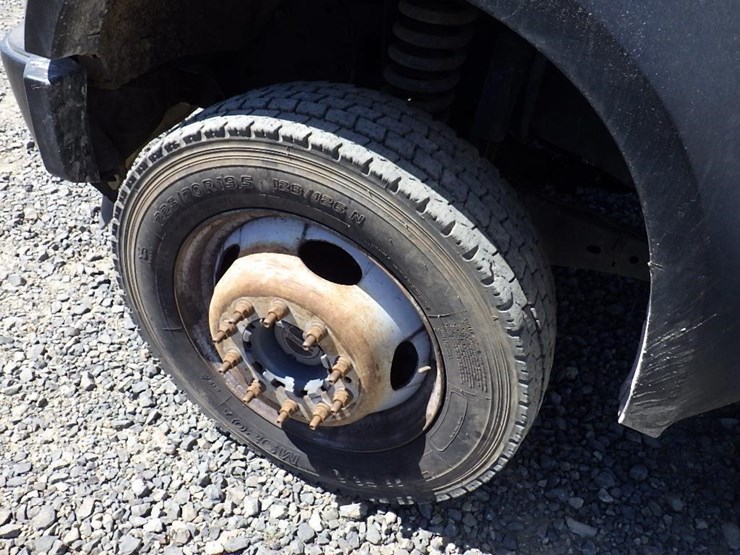 2009-ford-f550-image-26