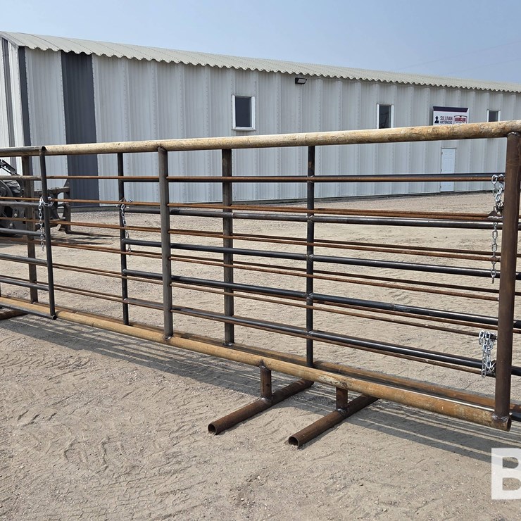 24' Free Standing Panel W/ 12' Swing Gates (BID PER UNIT)