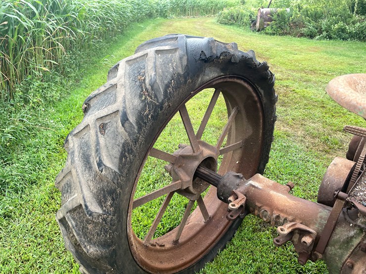 #6682-•-1946-john-deere-parts-tractor-image-18