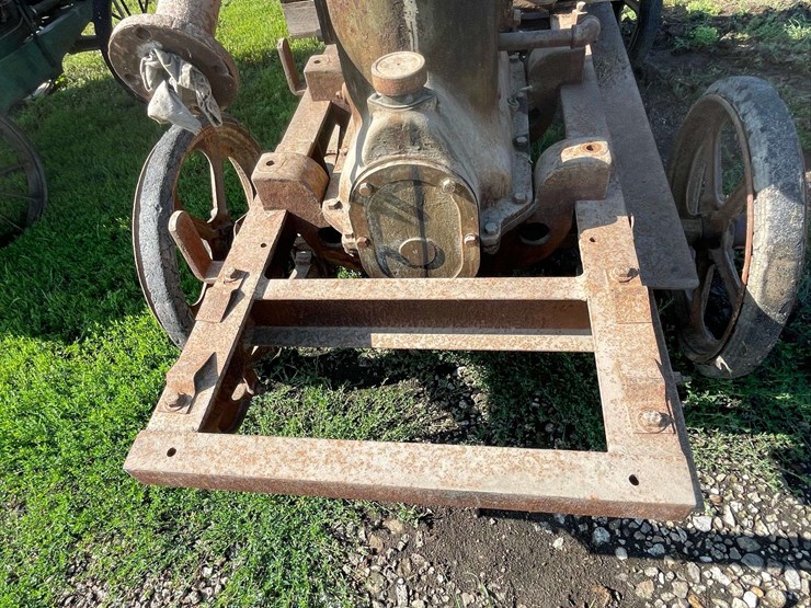 worthington-air-compressor-unit-on-highway-cart-image-50