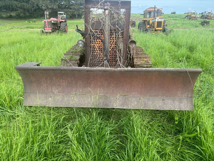 oliver-cleatrac-adh-crawler-image-11