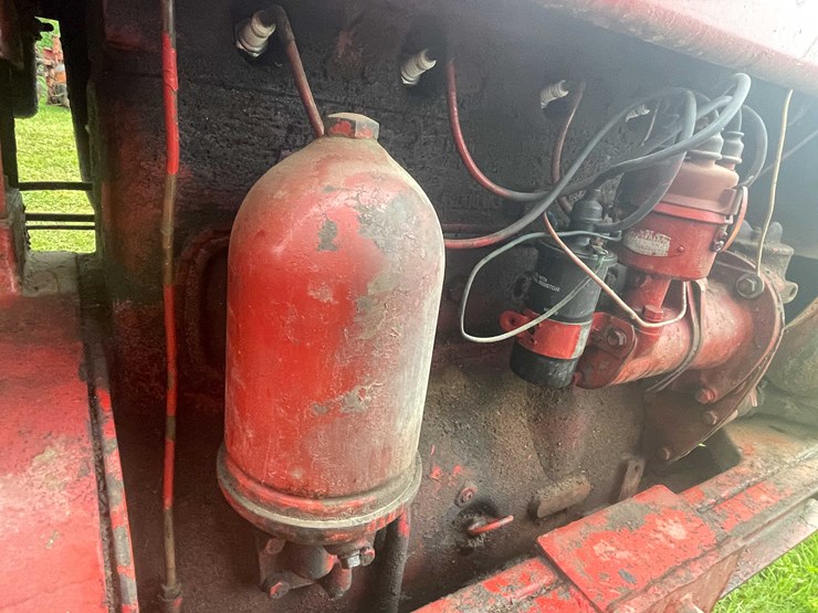 #6683-•-international-tractor-image-8