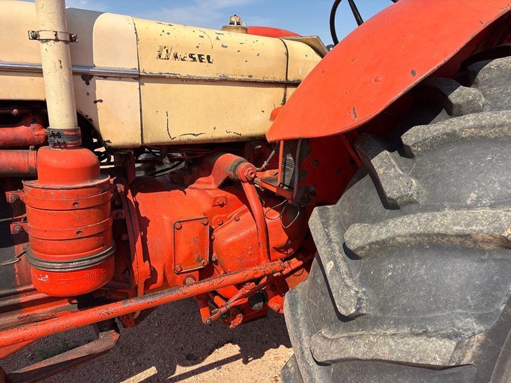 1957-case-900-tractor-image-21