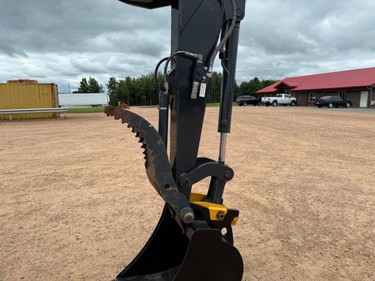 2021-deere-60g-image-33