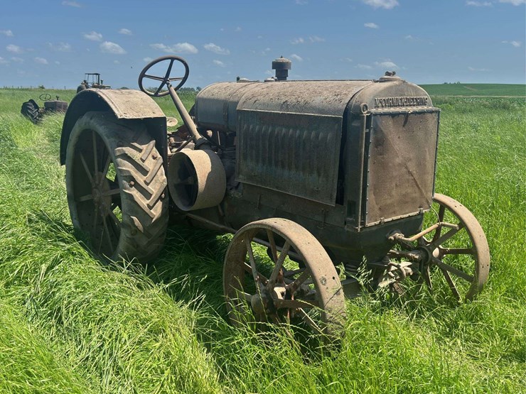 mccormick-deering-10-20-image-7