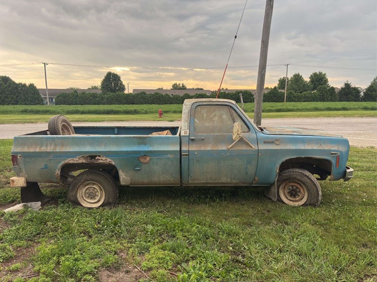 chevrolet-scottsdale-3/4-ton-4wd-image-6
