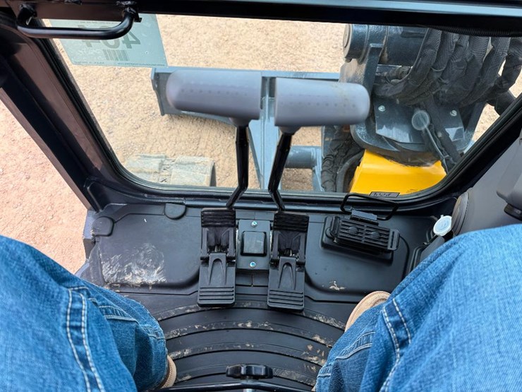 2021-deere-60g-image-52
