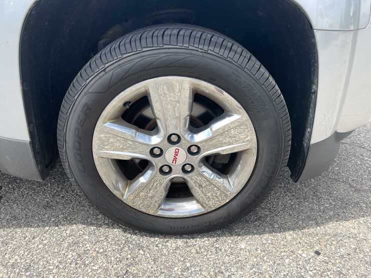 #1292-•-2015-gmc-terrain-awd-(has-wi-title)-(of)-image-19