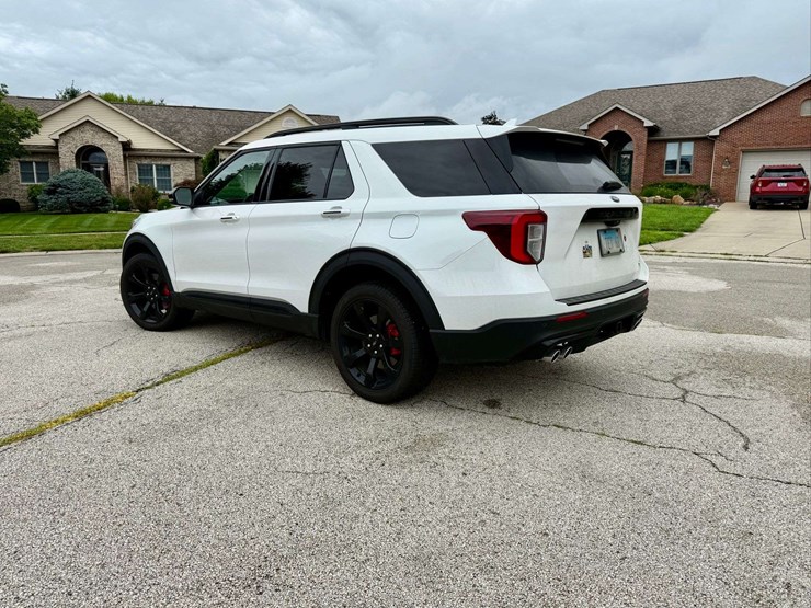2023-ford-explorer-image-3