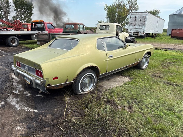 1974-ford-mustang-image-4