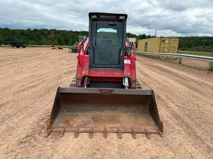2015-takeuchi-tl12-image-2