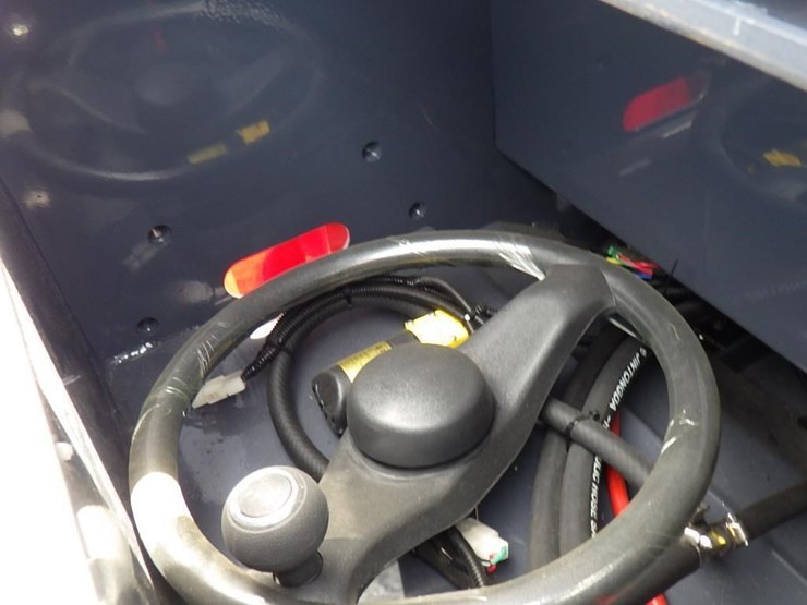 2025-miva-ms1000-ride-on-roller-image-9
