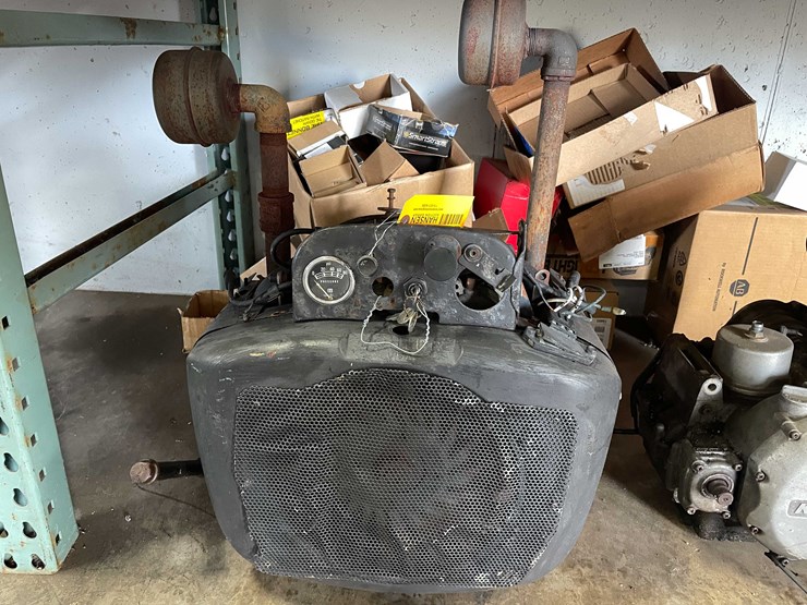 #2113-•-kohler-2-cylinder-engine-(cw)-image-1