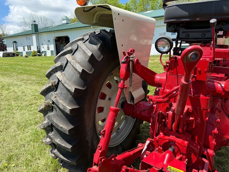 farmall-1206-image-20