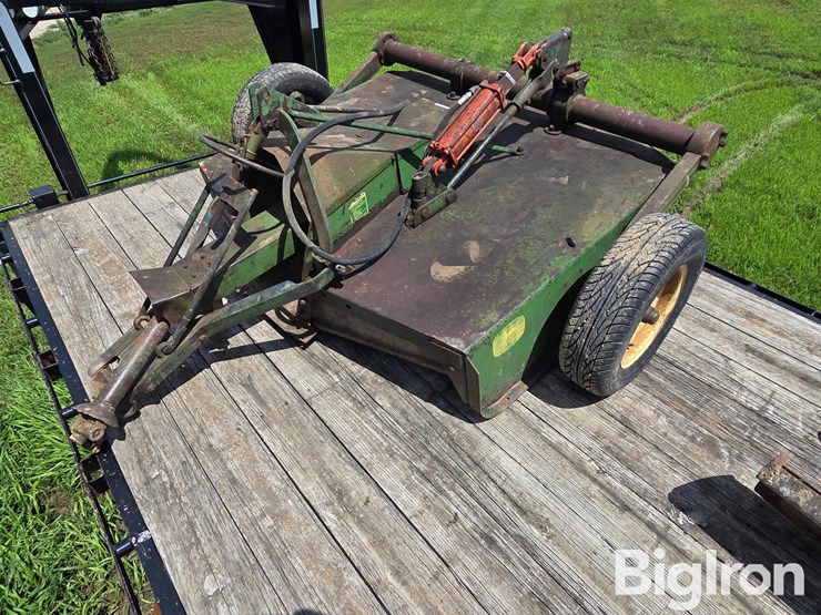 john-deere-pull-type-shredder-image-1