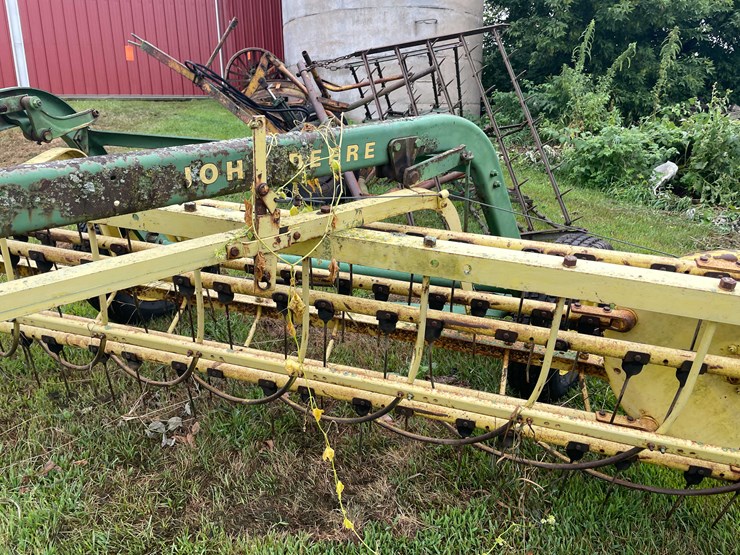 #7454-•-john-deere-hay-rake-image-12