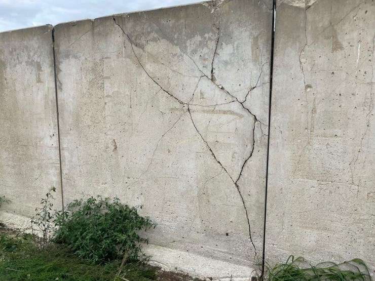 bunker-l--walls-(120'-+/--total)---off-site-image-2