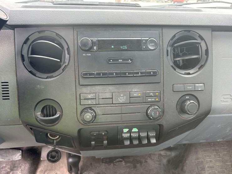 2015-ford-f550-image-18