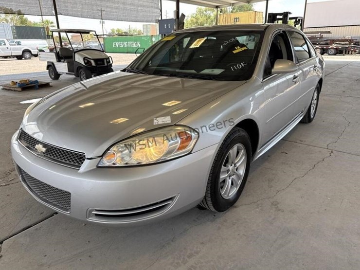 2016-chevrolet-impala-ls-sdn-image-4