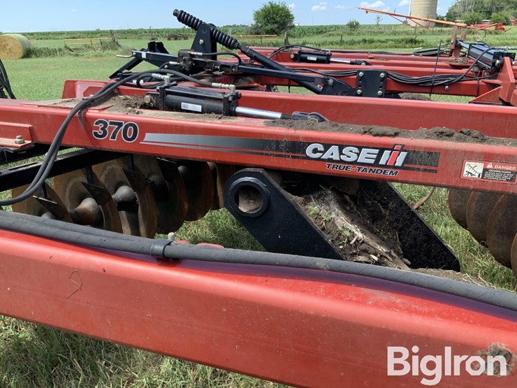 2011-case-ih-370-image-15