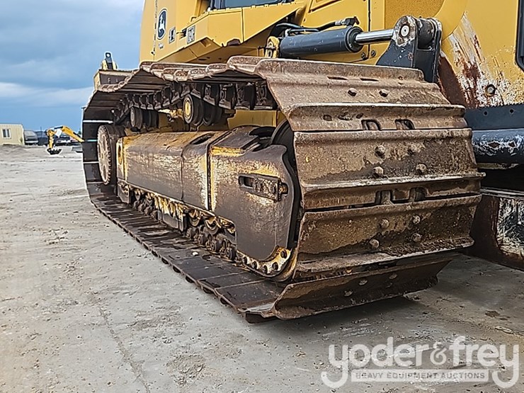 2018-deere-850k-image-18