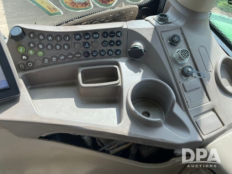 2014-john-deere-6140r-image-55