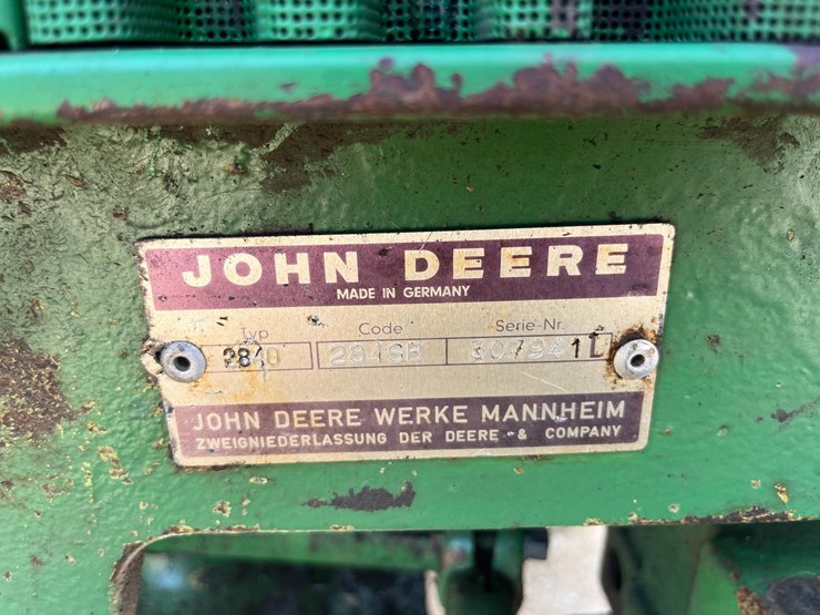 john-deere-2840-image-23
