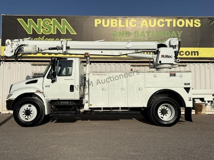 2005-international-4300-image-1