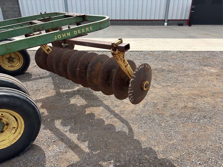 john-deere-110-image-5