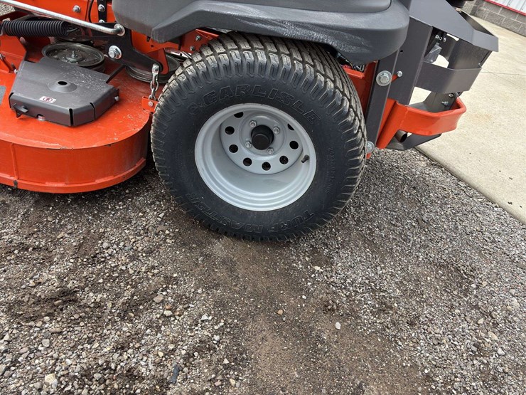 2022-husqvarna-zero-turn-mower-image-6