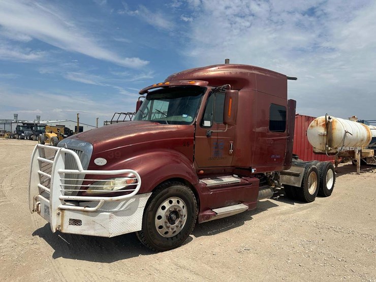 2009-international-prostar-image-1