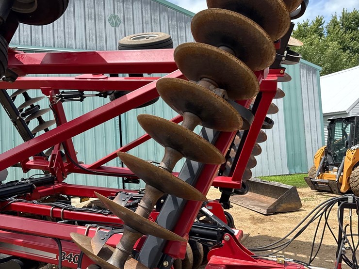 2012-case-ih-340-image-26