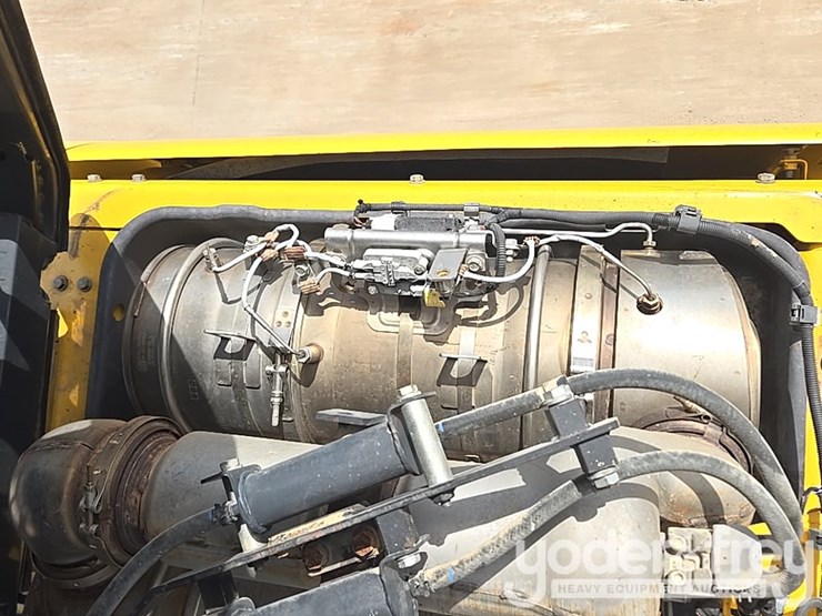 2019-komatsu-pc360-lc-11-image-47
