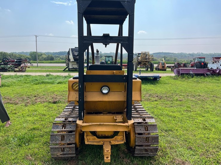 case-310g-crawler-image-6