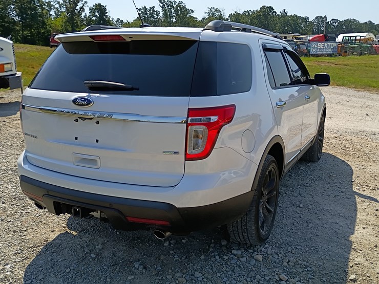2013-ford-explorer-image-10