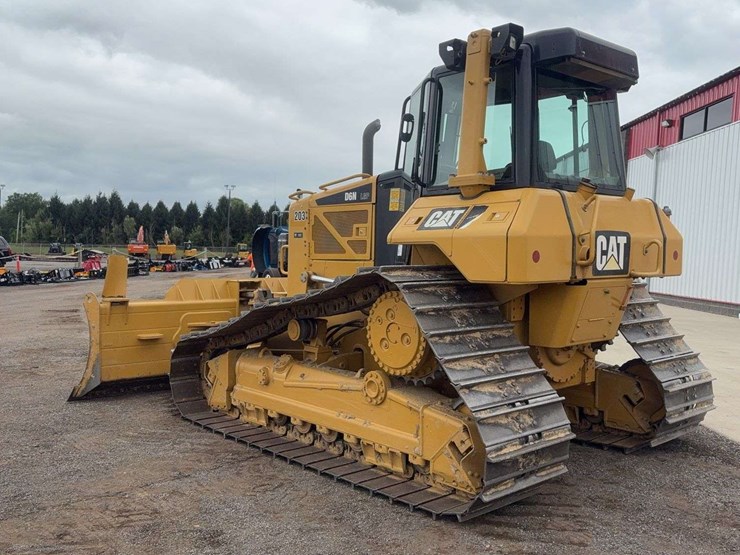 2013-cat-dgn-lgp-dozer-image-4