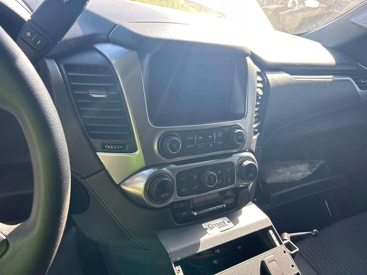 2020-chevrolet-tahoe-image-11
