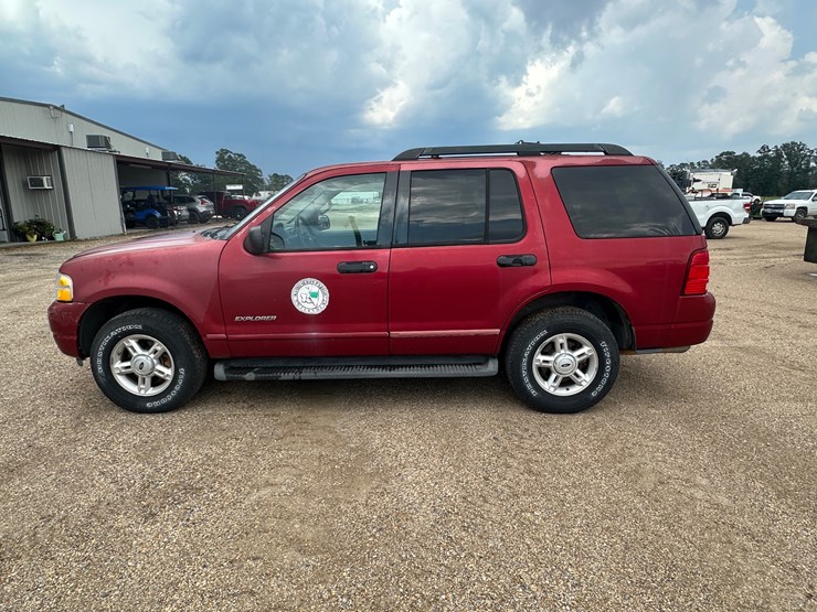 2005-ford-explorer-image-5